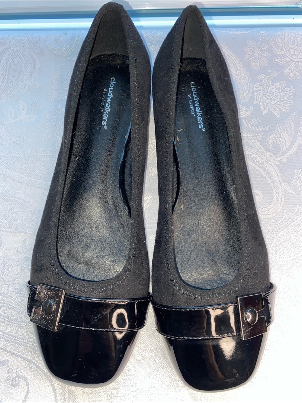 Women’s Cloudwalkers by Avenue flats, sz. 11